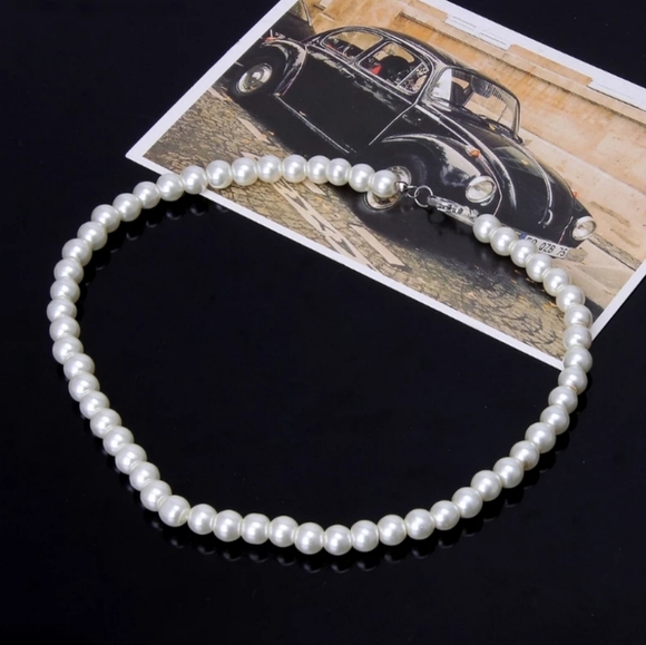 Elegant ivory white glass imitation pearl necklace - Picture 4 of 6